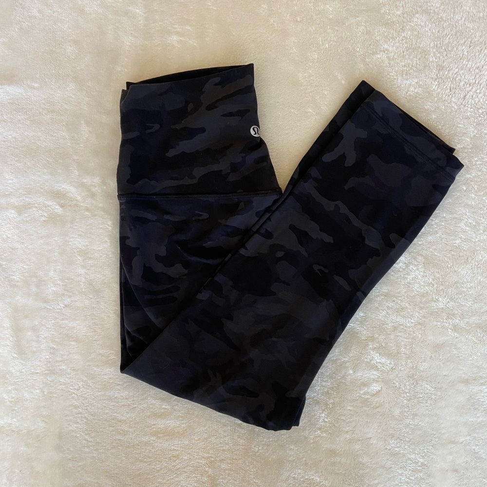 🍋Lululemon Align Crop Incognito Camo🖤 - Picture 3 of 5
